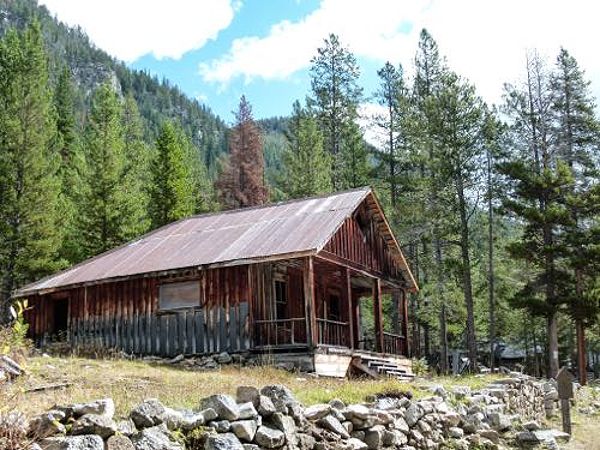 Hiking trail in a scenic area, ideal for remote workers